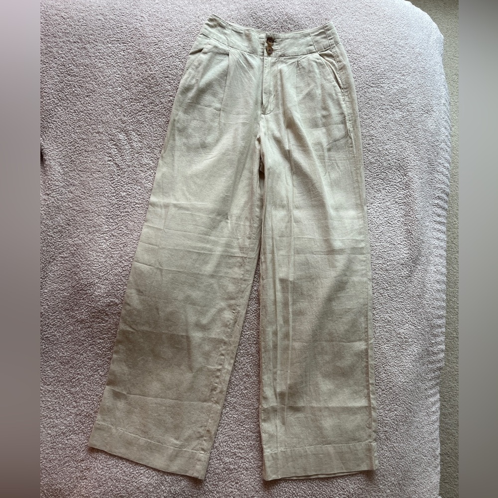 Marine Layer Women’s Wide-Leg Chinos in Light Beige